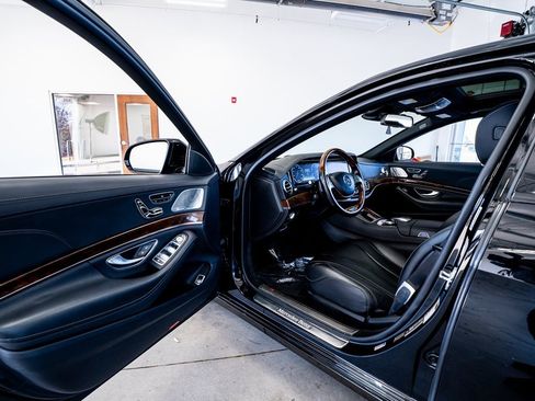 Used 2015 Mercedes-Benz S 550 Sedan image 24