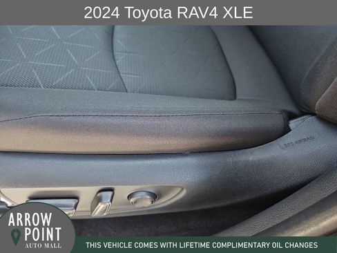 Used 2024 Toyota RAV4 XLE FWD image 23