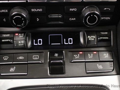 Used 2016 Porsche Cayman image 32