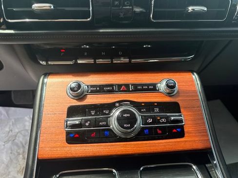 Used 2024 Lincoln Aviator Reserve w/ Equipment Group 201A AWD/4WD image 21
