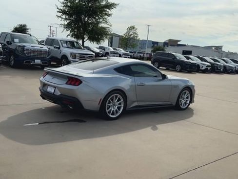 Used 2025 Ford Mustang GT Premium RWD image 8