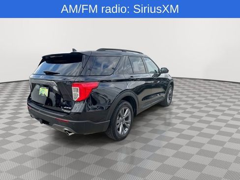Used 2023 Ford Explorer XLT w/ Equipment Group 202A image 9