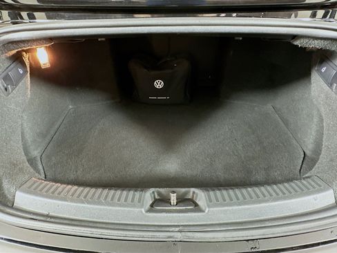 Used 2016 Volkswagen Beetle 1.8T SE w/ Lighting Package image 25