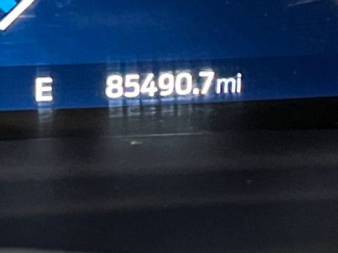 Used 2023 Ford F150 Lariat w/ Equipment Group 502A High image 28