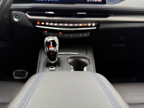 Certified 2024 Cadillac XT4 Sport AWD/4WD image 40