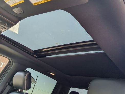 Certified 2020 Ford F450 Platinum w/ FX4 Off-Road Package image 18