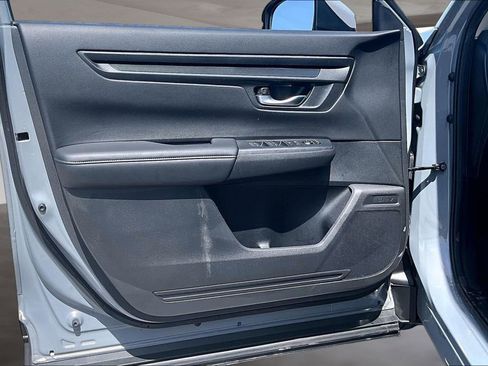 Used 2023 Honda CR-V LX image 19