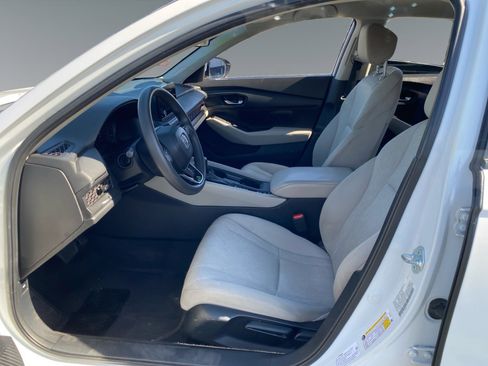 Used 2023 Honda Accord LX image 9