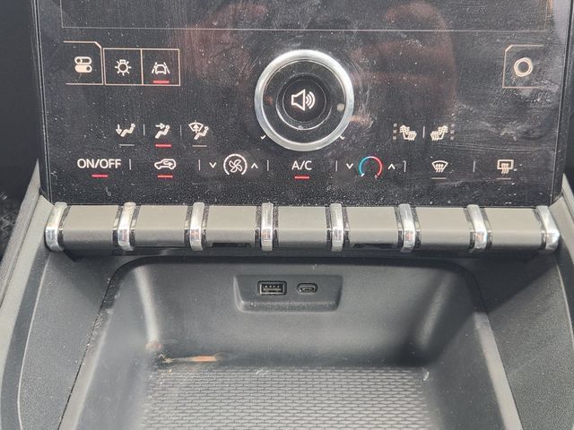 Used 2025 GMC Terrain Elevation AWD/4WD image 16