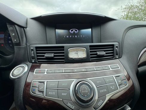 Used 2011 INFINITI M37 w/ Premium Pkg image 20