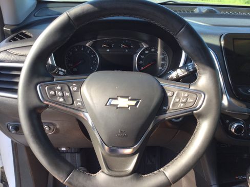 Used 2024 Chevrolet Equinox Premier AWD/4WD image 16