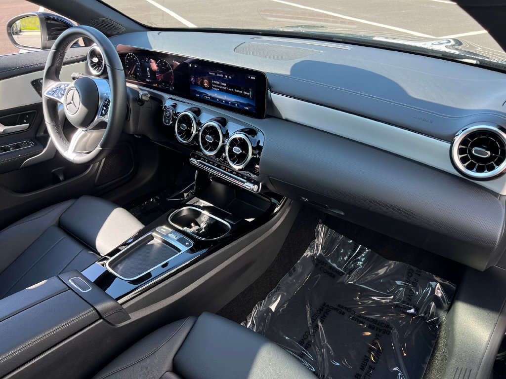 Used 2025 Mercedes-Benz CLA 250 4MATIC image 28