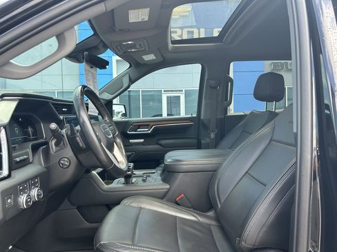 Used 2023 GMC Sierra 1500 Denali w/ Technology Package AWD/4WD image 11