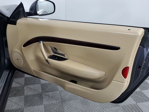 Used 2013 Maserati GranTurismo Sport image 23