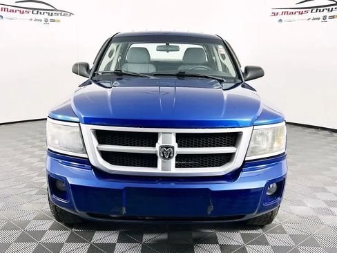 Used 2011 Dodge Dakota Big Horn image 3