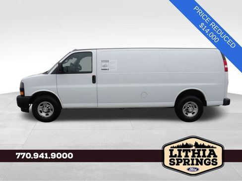 Used 2018 Chevrolet Express 2500 Extended image 5
