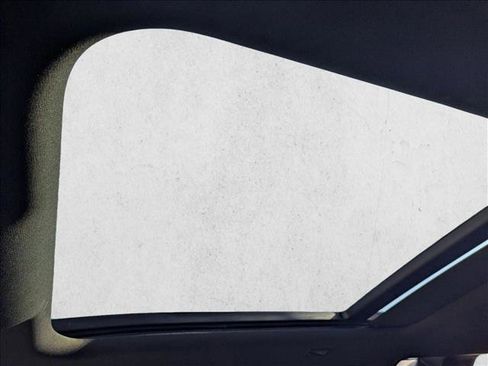 Used 2024 Land Rover Defender 110 S image 16