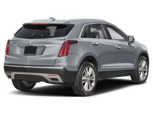 Used 2026 Cadillac XT5 Premium Luxury w/ Driver Assist Package FWD image 5