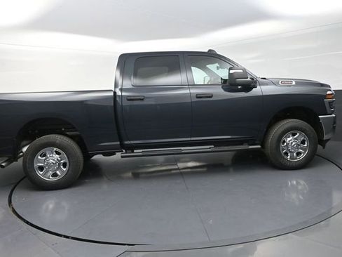 New 2026 RAM 2500 Tradesman AWD/4WD image 10