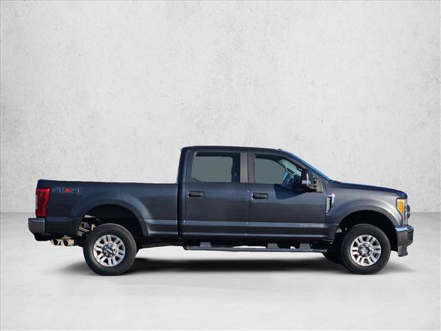 Used 2017 Ford F250 XL w/ STX Appearance Package AWD/4WD image 4