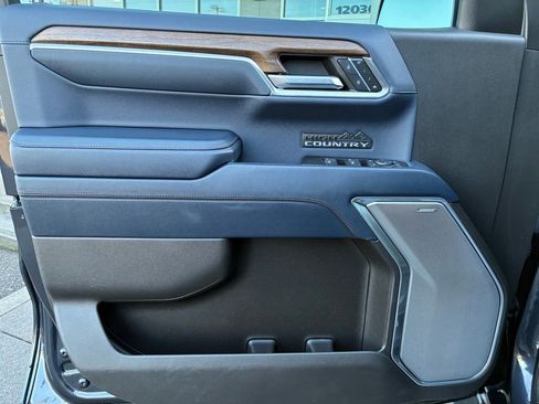 Used 2024 Chevrolet Silverado 1500 High Country w/ Technology Package image 10