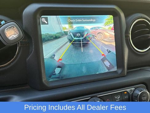 Used 2021 Jeep Gladiator Overland AWD/4WD image 9