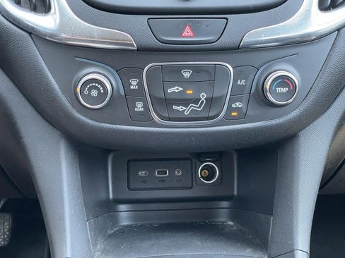 Used 2019 Chevrolet Equinox LT FWD image 26