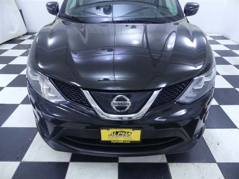 Used 2019 Nissan Rogue Sport SV image 29