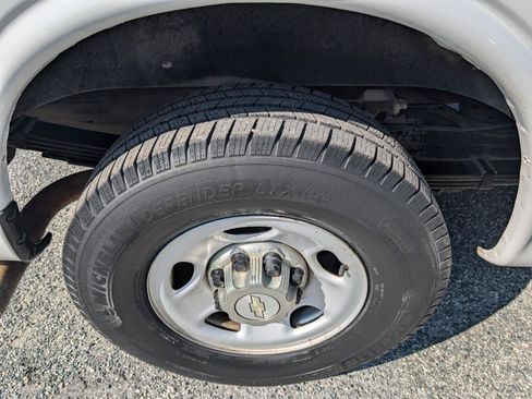 Used 2014 Chevrolet Express 3500 LT w/ LT Preferred Equipment Group RWD image 6