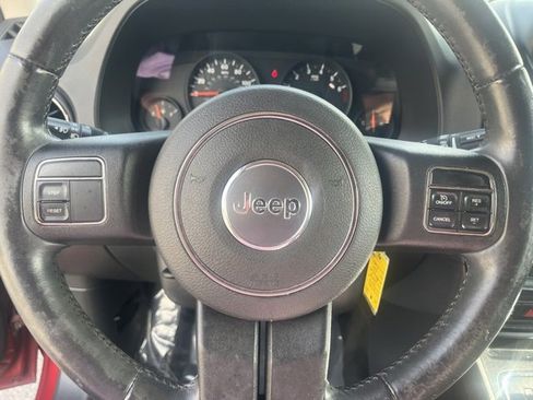 Used 2013 Jeep Patriot Latitude image 17