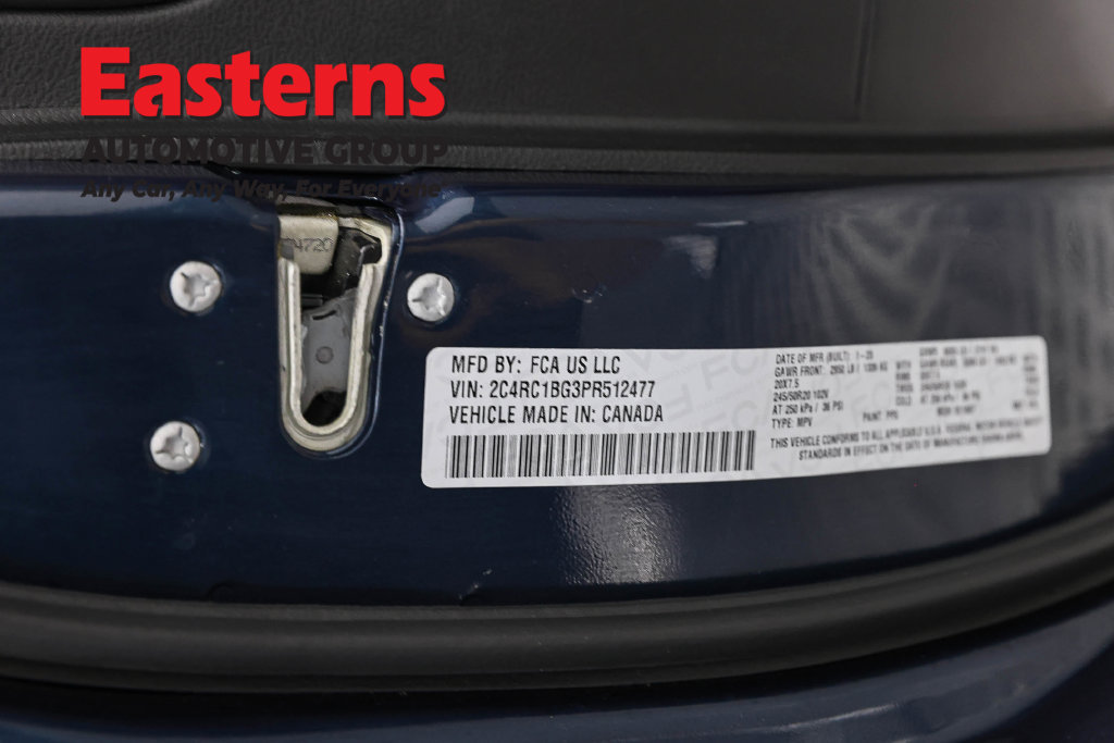 Used 2023 Chrysler Pacifica Touring-L w/ S Appearance Package FWD image 38