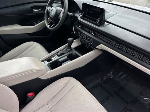 Certified 2023 Honda Accord EX image 17