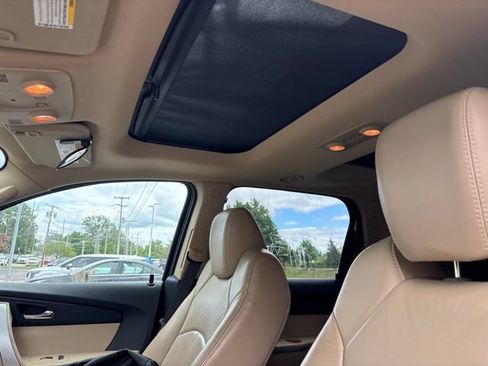 Used 2010 GMC Acadia SLT FWD image 4