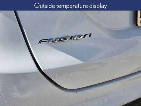 Used 2013 Ford Fusion SE FWD image 12