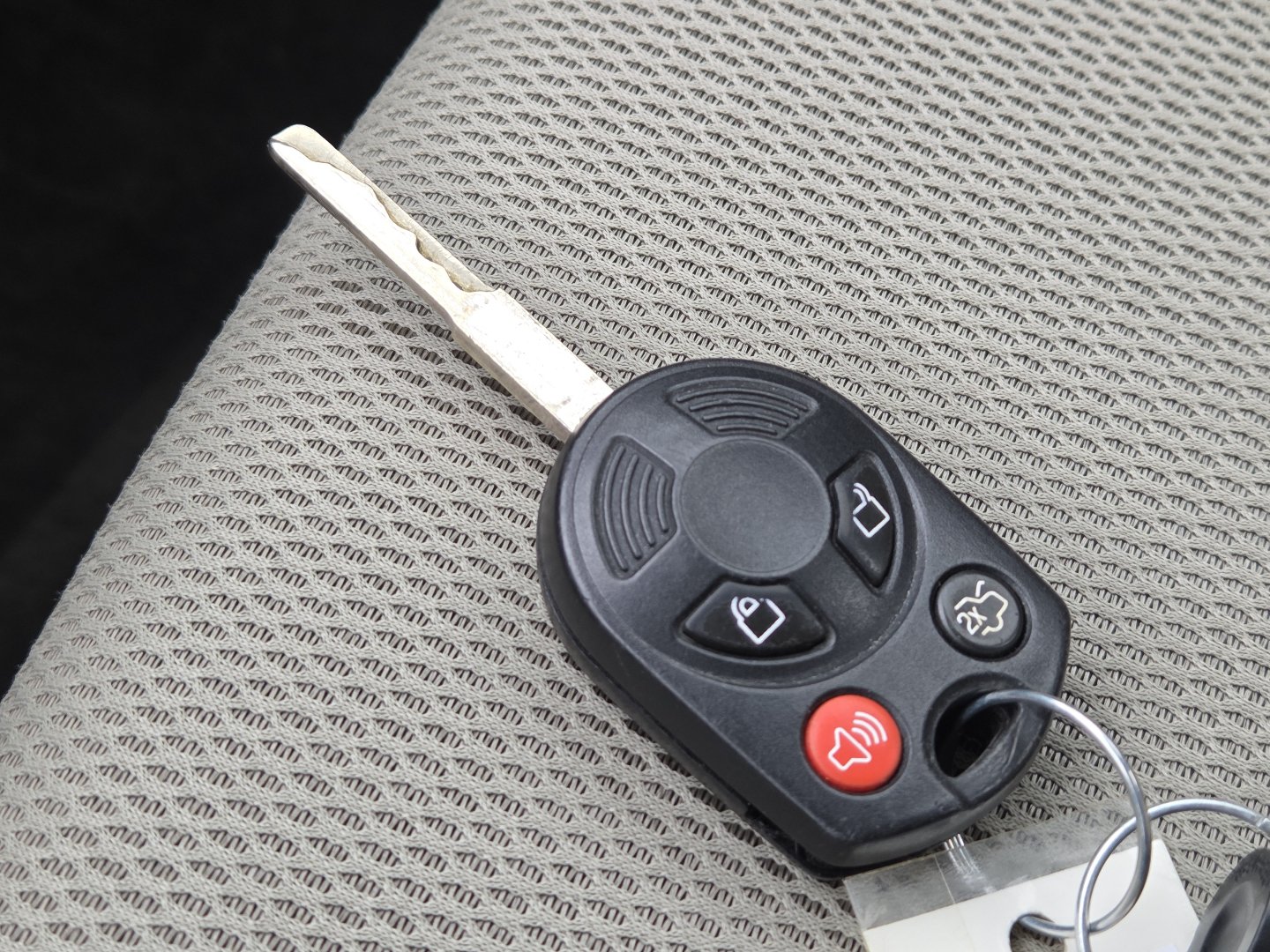 Used 2012 Ford Focus SE FWD image 30