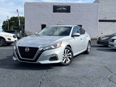 Used 2019 Nissan Altima 2.5 S FWD image 1