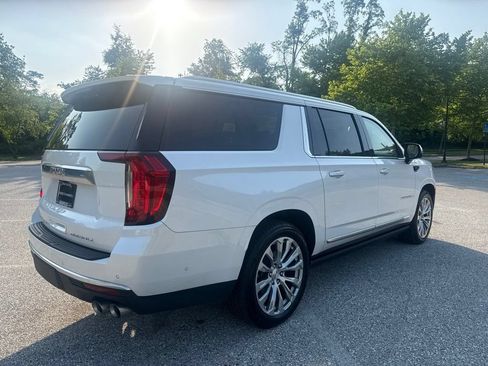 Used 2024 GMC Yukon XL Denali w/ Denali Reserve Package AWD/4WD image 11