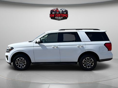 Used 2023 Ford Expedition XLT AWD/4WD image 4