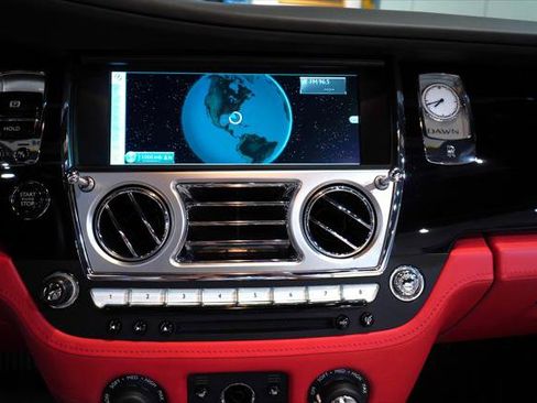 Used 2017 Rolls-Royce Dawn Standard image 25