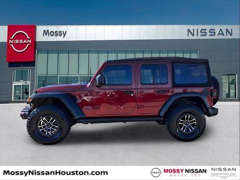 Used 2022 Jeep Wrangler Unlimited Rubicon w/ LED Lighting Group image 4