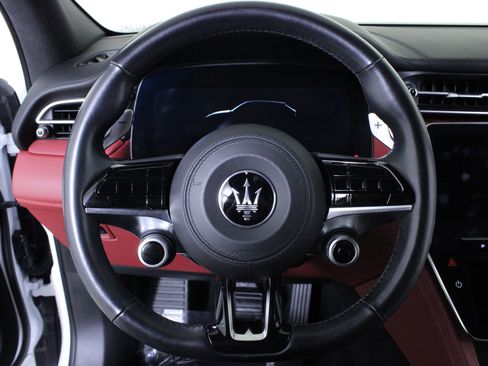 Used 2023 Maserati Grecale Modena image 24