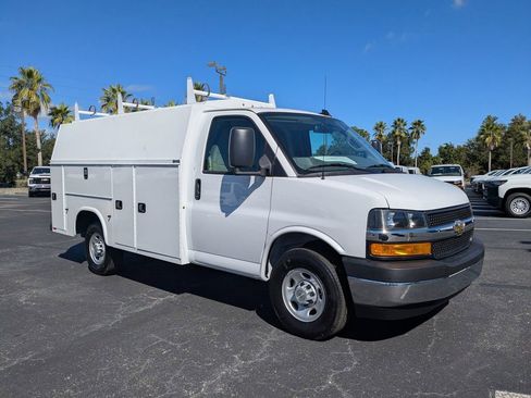 New 2025 Chevrolet Express 3500 w/ Power Convenience Package image 2