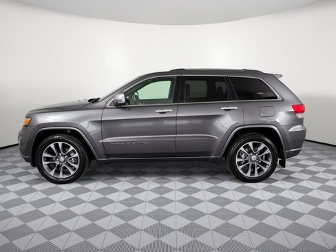 Used 2018 Jeep Grand Cherokee Overland AWD/4WD image 2