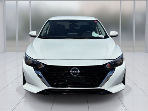 Certified 2024 Nissan Sentra SV FWD image 9