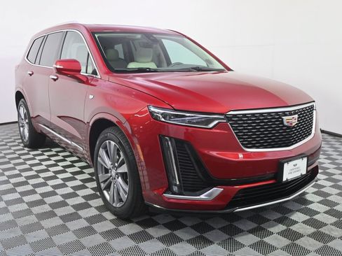 Used 2024 Cadillac XT6 Premium Luxury w/ Technology Package AWD/4WD image 9