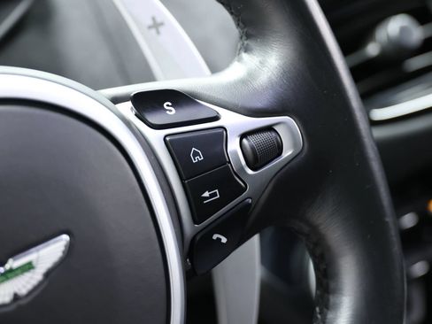Used 2020 Aston Martin V8 Vantage Coupe RWD image 27