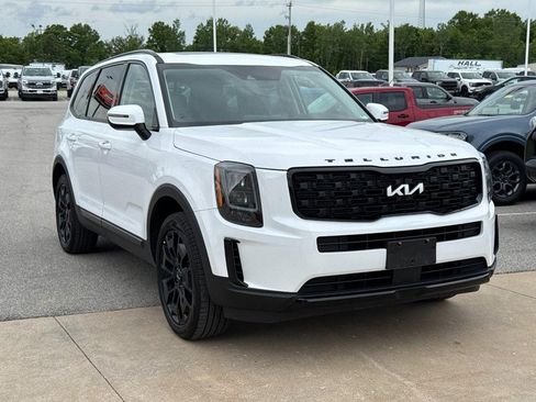 Used 2022 Kia Telluride EX w/ EX Premium Package AWD/4WD image 2