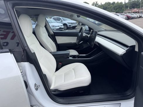 Used 2020 Tesla Model 3 Standard Range Plus RWD image 14