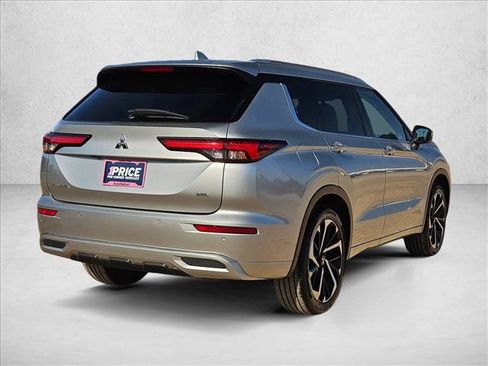 Used 2023 Mitsubishi Outlander SEL AWD/4WD image 5