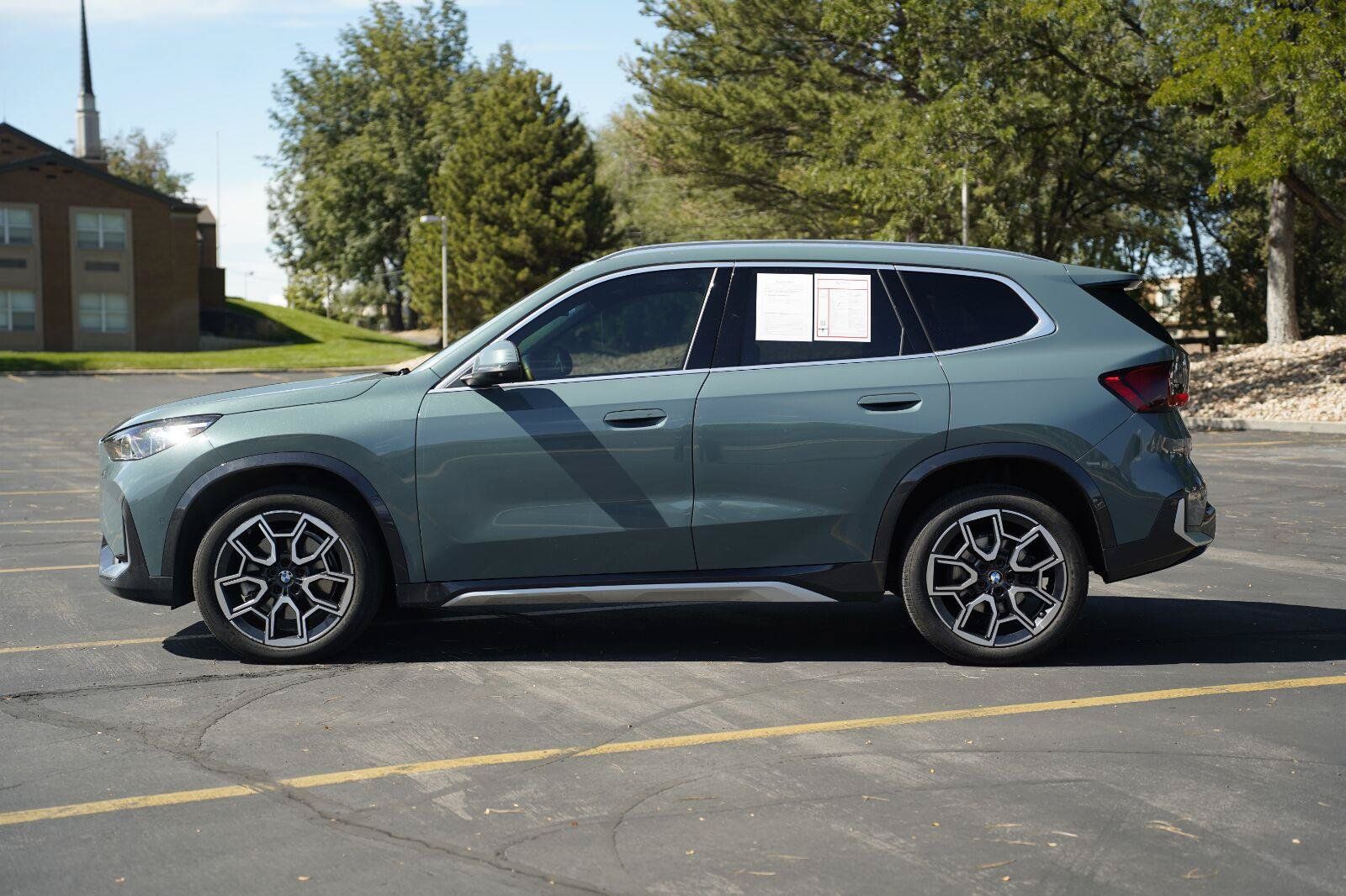 Used 2025 BMW X1 xDrive28i w/ Premium Package AWD/4WD image 2